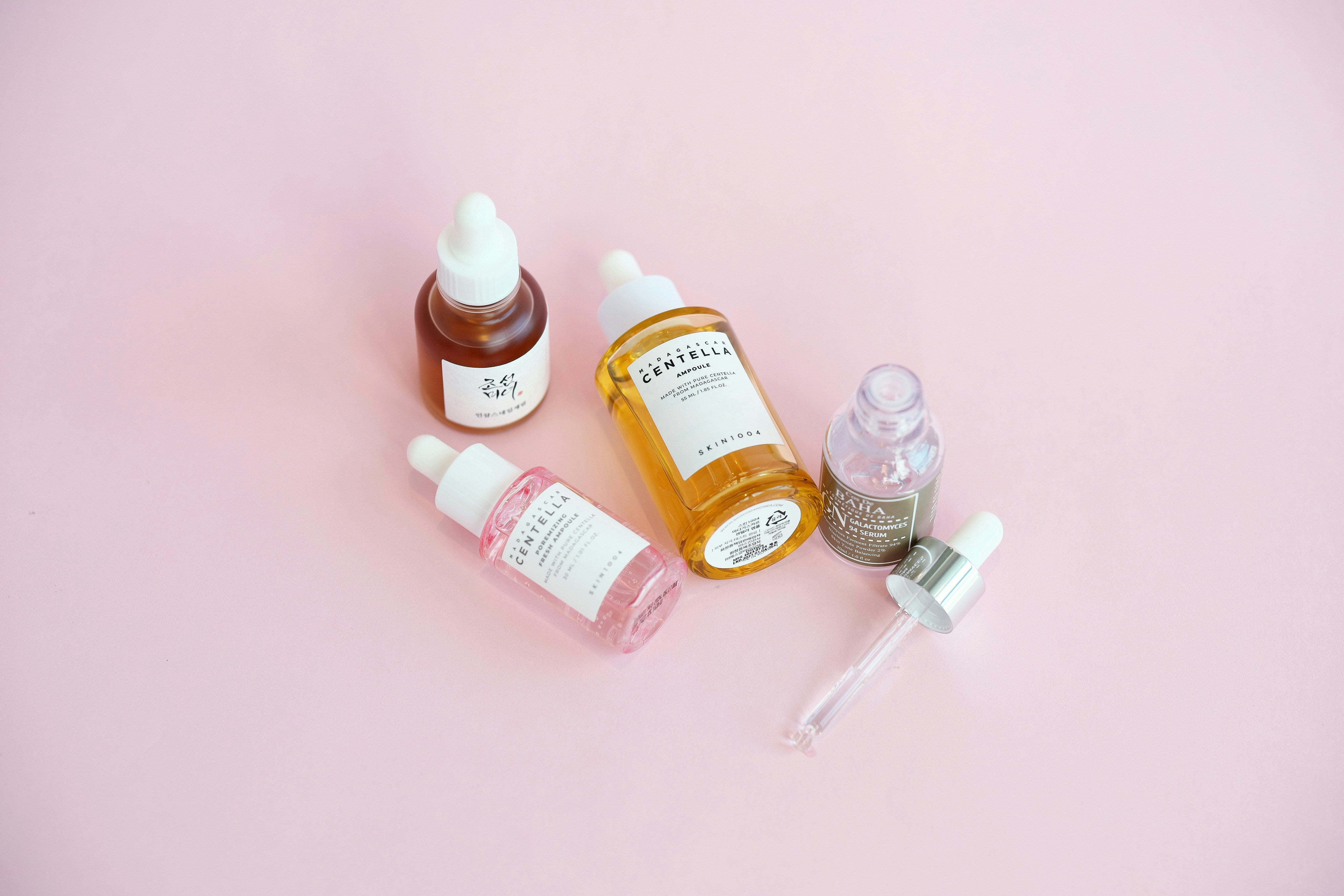 Koreansk hudvårdsrutin: 10 steg till strålande hy – din guide till K-Beauty