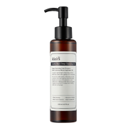 Klairs Gentle Black Deep Cleansing Oil på en vit bakgrund.