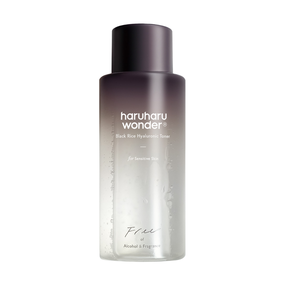 haruharu wonder black rice hyaluronic toner på en vit bakgrund.