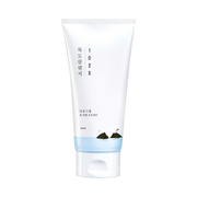 ROUND LAB - 1025 Dokdo Cleanser på en vit bakgrund.