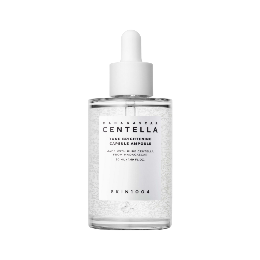 SKIN1004 - Madagascar Centella Tone Brightening Capsule Ampoule på en vit bakgrund.