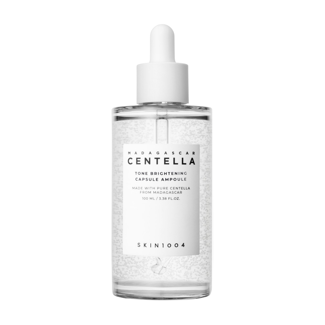 SKIN1004 - Madagascar Centella Tone Brightening Capsule Ampoule på en vit bakgrund.
